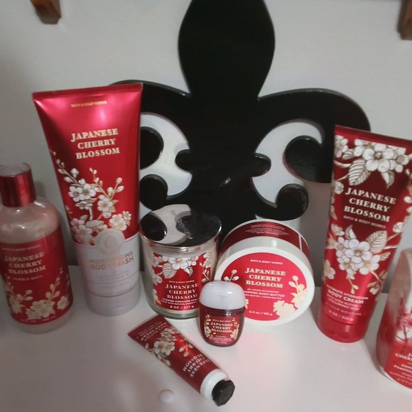 Bath & Body Works Other - Bath and body works JAPANESE CHERRY BLOSSOM GIFT SET